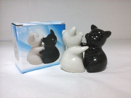 Hugging Pigs Salt and Pepper Shakers